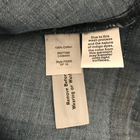 Madewell • Denim Drop-hem Tee in Edna Wash - Picture 4 of 8